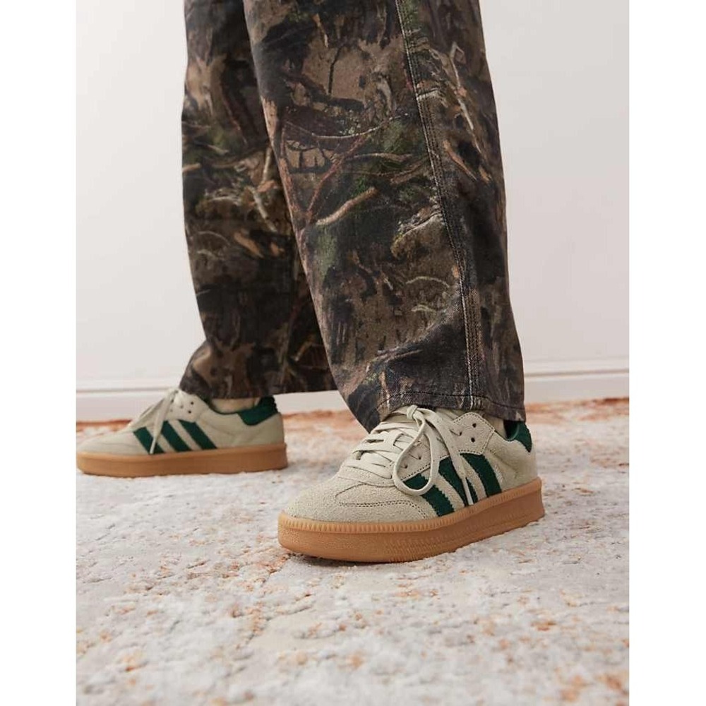 adidas Samba XLG J Youth Size 5 Big Kids Putty Grey Collegiate Green JQ9886 - Picture 3 of 8